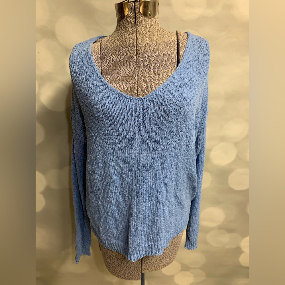Forever 21 powder blue V-neck sweater oversized